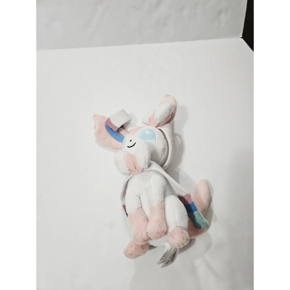 Pokémon Plush Lot‎ 7 Plushies Eevee Evolutions, Charizard, Pikachu, And Others